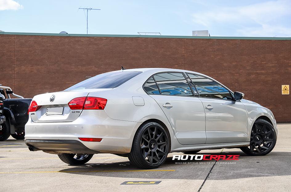 VOLKSWAGEN JETTA CVT MATTE BLACK