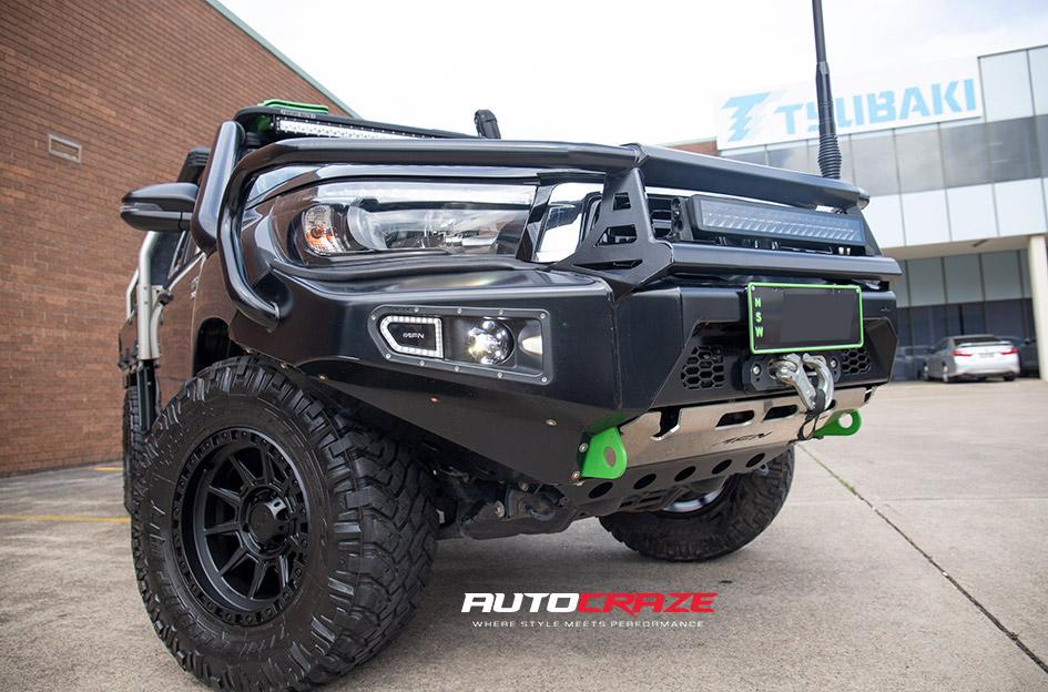 TOYOTA HILUX N80 4WD AX202 CAST IRON BLACK
