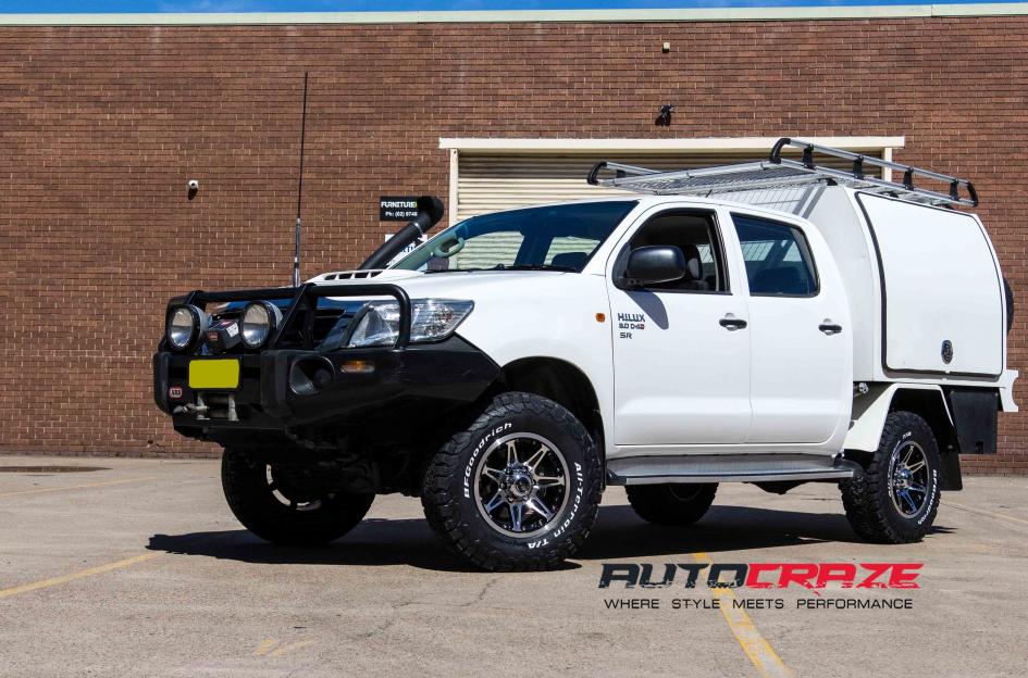 TOYOTA HILUX N80 4WD OX823 BLACK MACHINED FACE