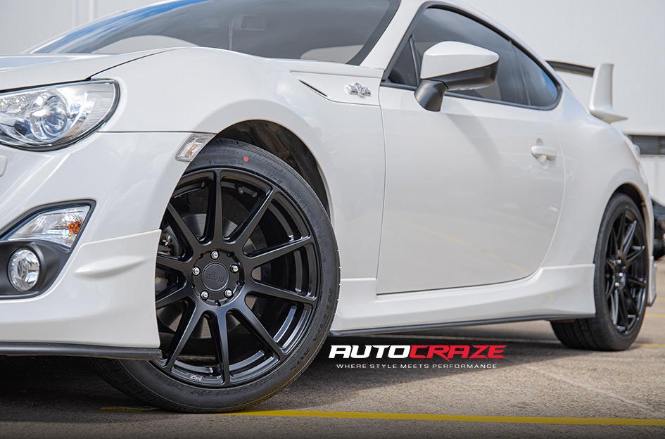 TOYOTA 86 ESSEN SATIN BLACK