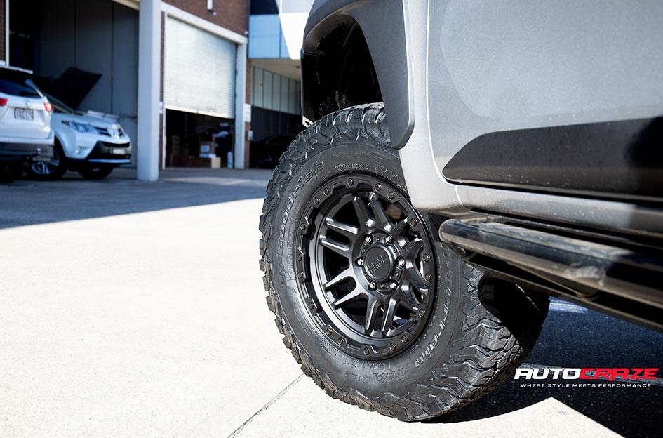 TOYOTA HILUX N80 RUGGED X APACHE MATTE BLACK