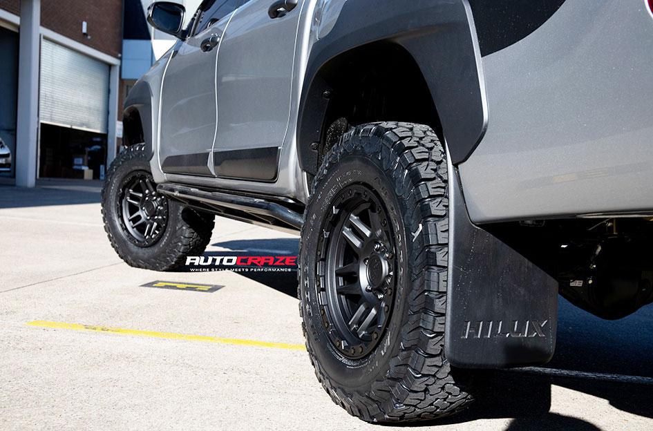 TOYOTA HILUX N80 RUGGED X APACHE MATTE BLACK
