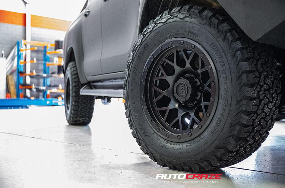 TOYOTA HILUX N80 4WD CHAOS SATIN BLACK