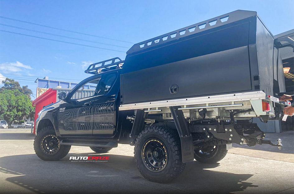 TOYOTA HILUX N80 4WD D LOCKER BLACK