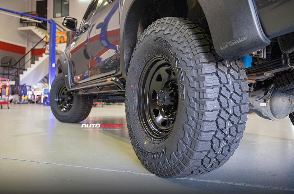TOYOTA HILUX N80 4WD TERRA SATIN BLACK