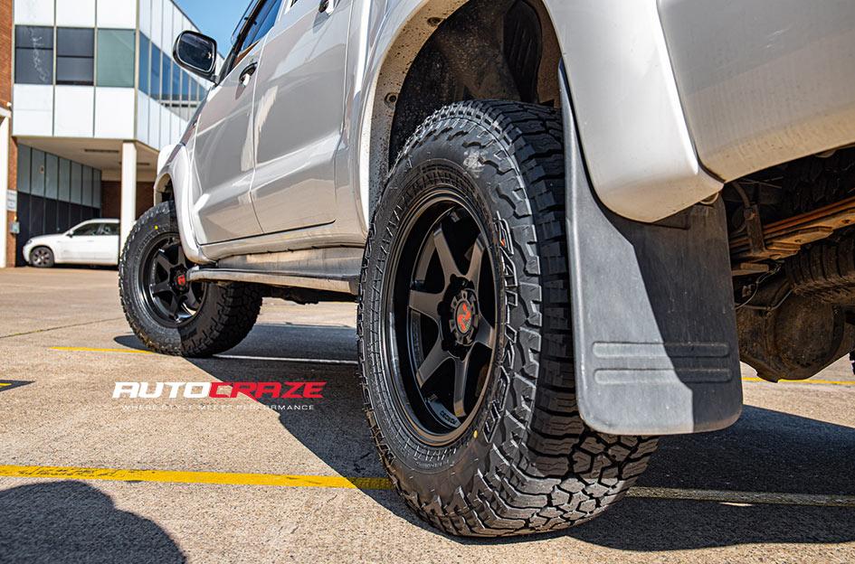 TOYOTA HILUX N70 4WD PROSECUTOR MATTE BLACK