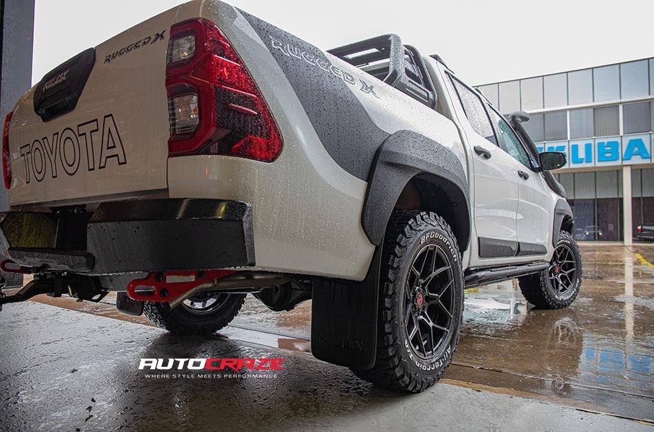 TOYOTA HILUX 4WD SABBATH HYPERBLACK
