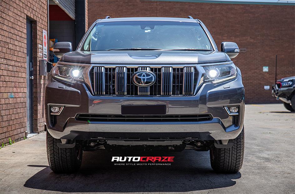 TOYOTA-PRADO-COVERT-CANDY-RED-BLACK-LIP