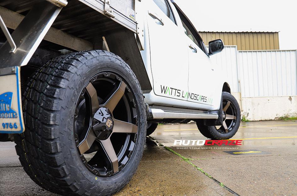 ISUZU DMAX EXODUS MATTE BLACK TINTED FACE
