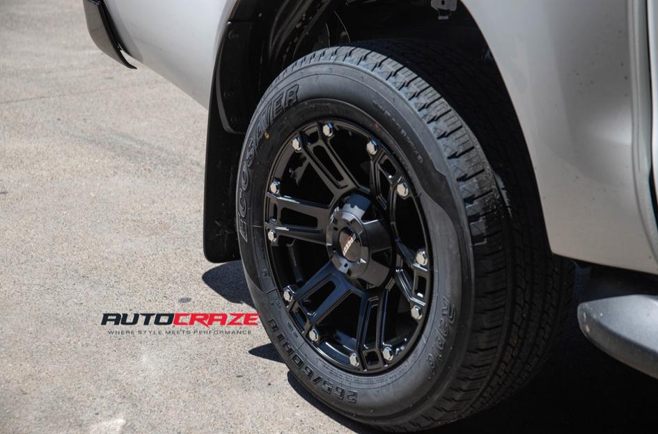TOYOTA HILUX N80 4WD OUTLAW MACHINED PIANO BLACK