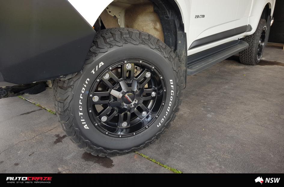 HOLDEN COLORADO BEAST SATIN BLACK