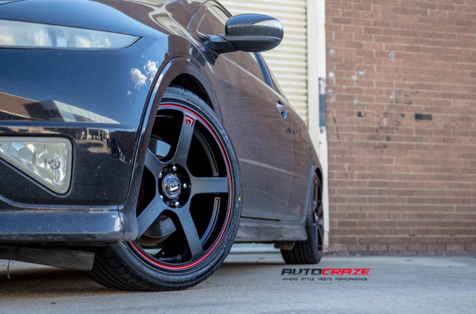 HONDA CIVIC 5 STUD MR116 MATTE BLACK RED EDGE