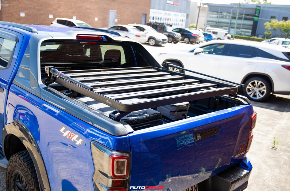 ISUZU D-MAX NOMAD N232 GLOSS BLACK DARK TINT