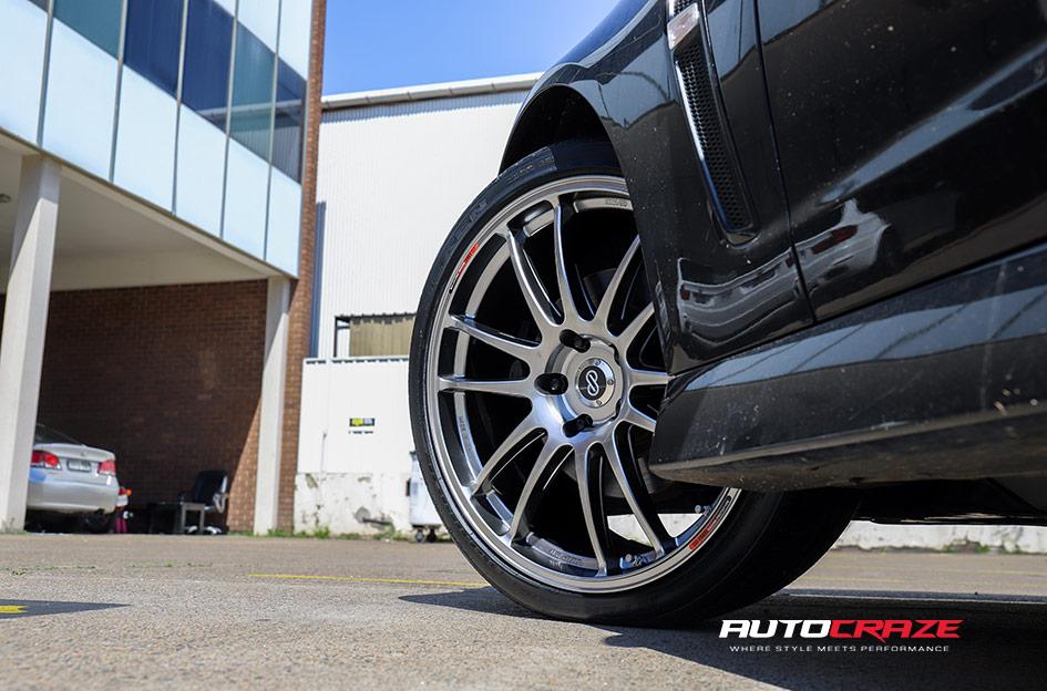 HOLDEN-COMMODORE-GTC01-HYPERBLACK