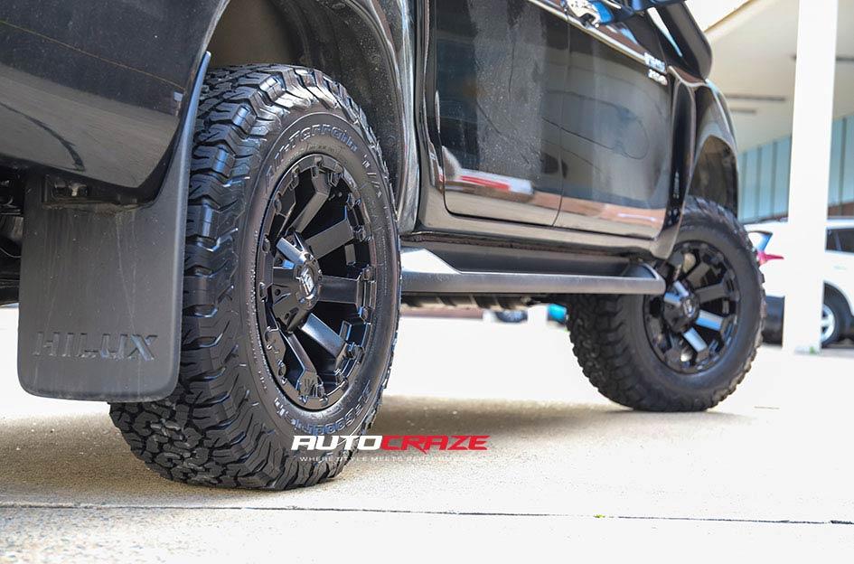 TOYOTA HILUX N80 4WD AMBUSH MATTE BLACK