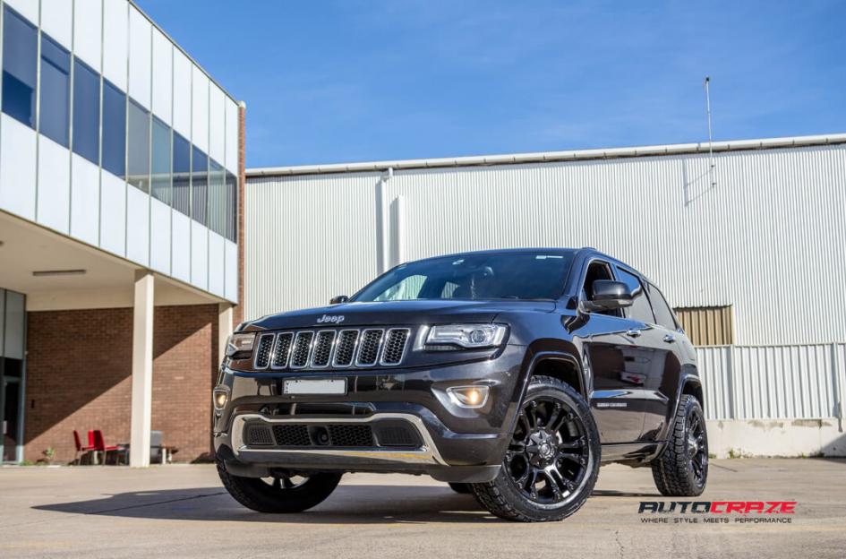 JEEP-GRAND-CHEROKEE-VAPOR-MATTE-BLACK