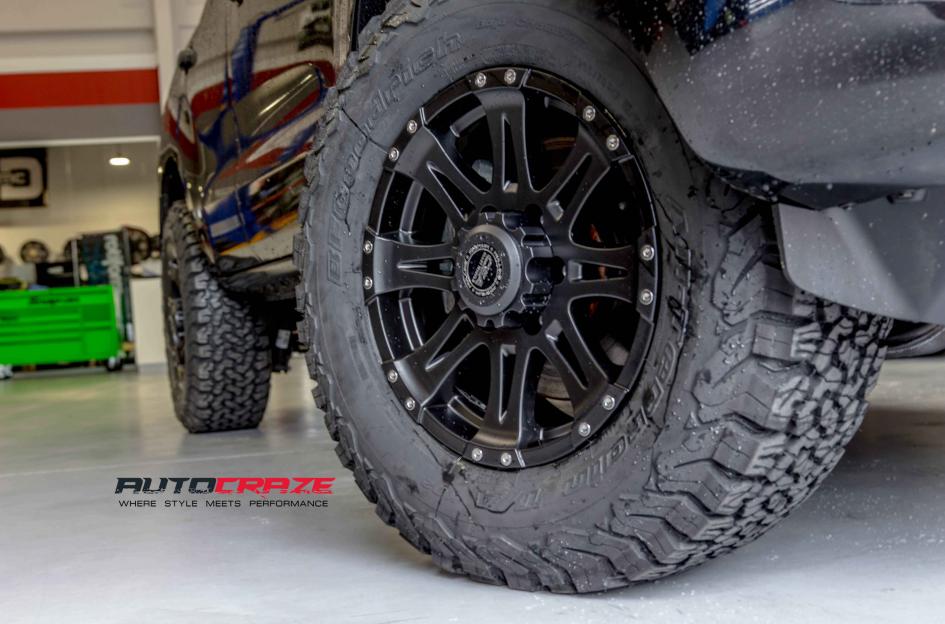FORD EVEREST RAPTOR SATIN BLACK