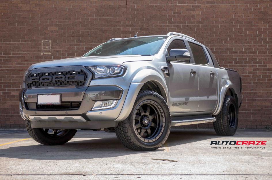 FORD-RANGER-TROPHY-MATTE-BLACK-WITH-ANTHRACITE-RING