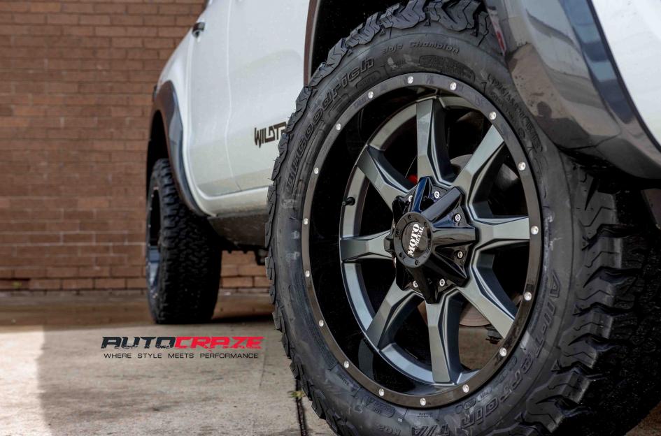 FORD RANGER MO970 GLOSS BLACK MACHINED FACE