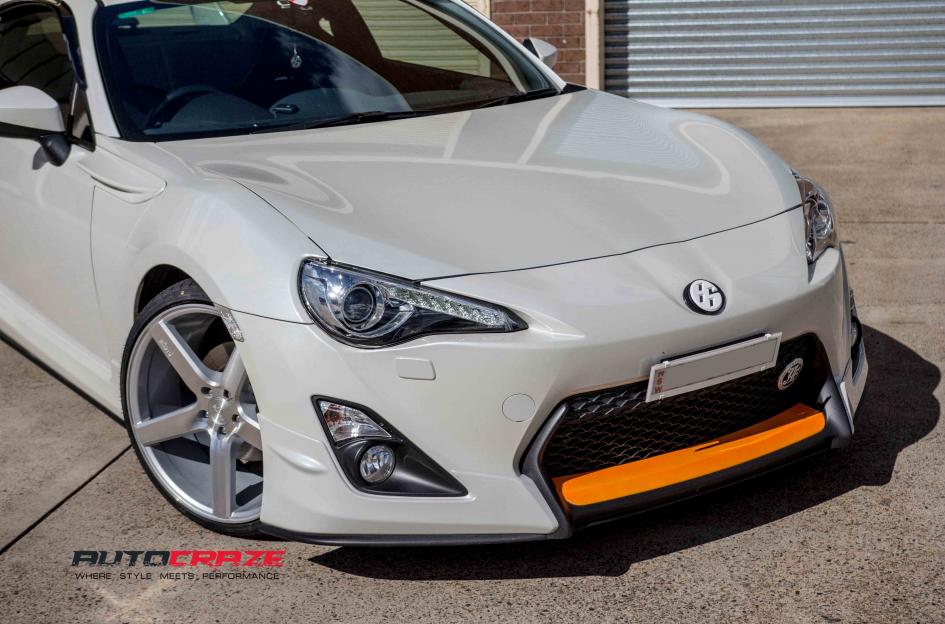 TOYOTA 86 MILAN SILVER MACHINED FACE