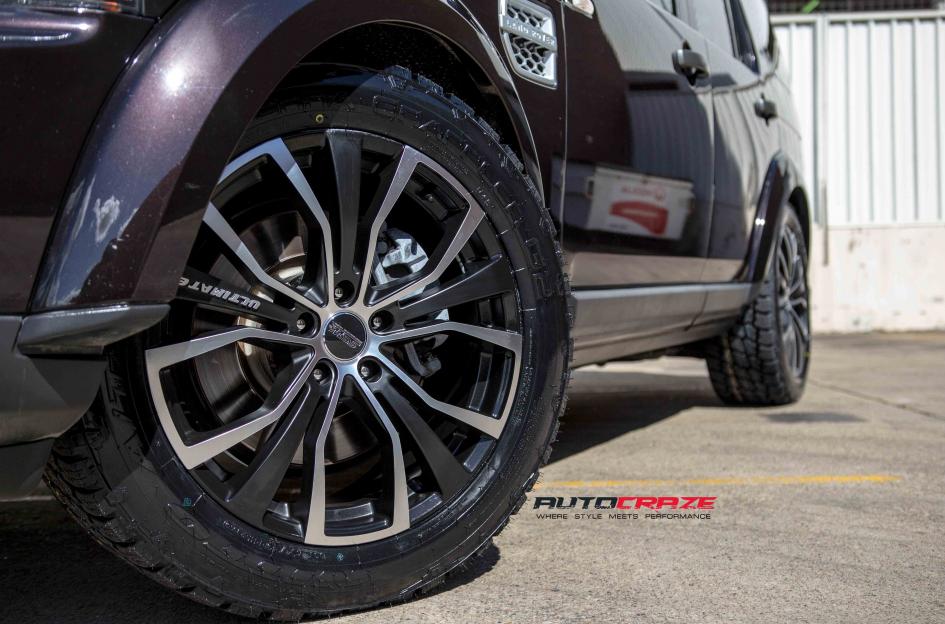 LAND-ROVER-DISCOVERY-ULTIMATE-MATTE-BLACK-OR-POLISH-ACCENTS