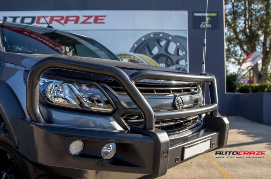 HOLDEN COLORADO HE904 SATIN BLACK