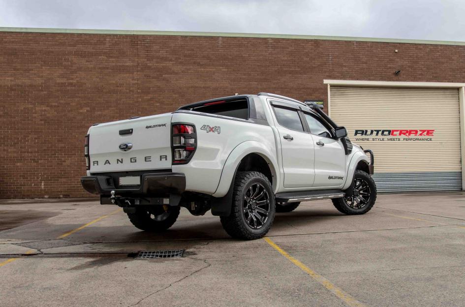 FORD RANGER SELKIRK GLOSS BLACK MILLED