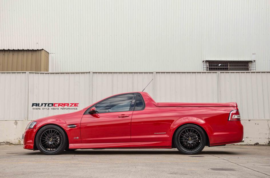 HOLDEN-COMMODORE-OM-FULL-SATIN-BLACK