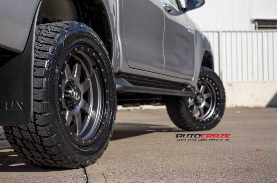 TOYOTA HILUX N80 4WD TROPHY MATTE ANTHRACITE WITH BLACK RING 6