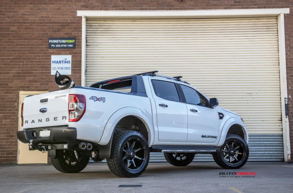 FORD RANGER COUPLER BLACK MACHINED WITH DARK TINT