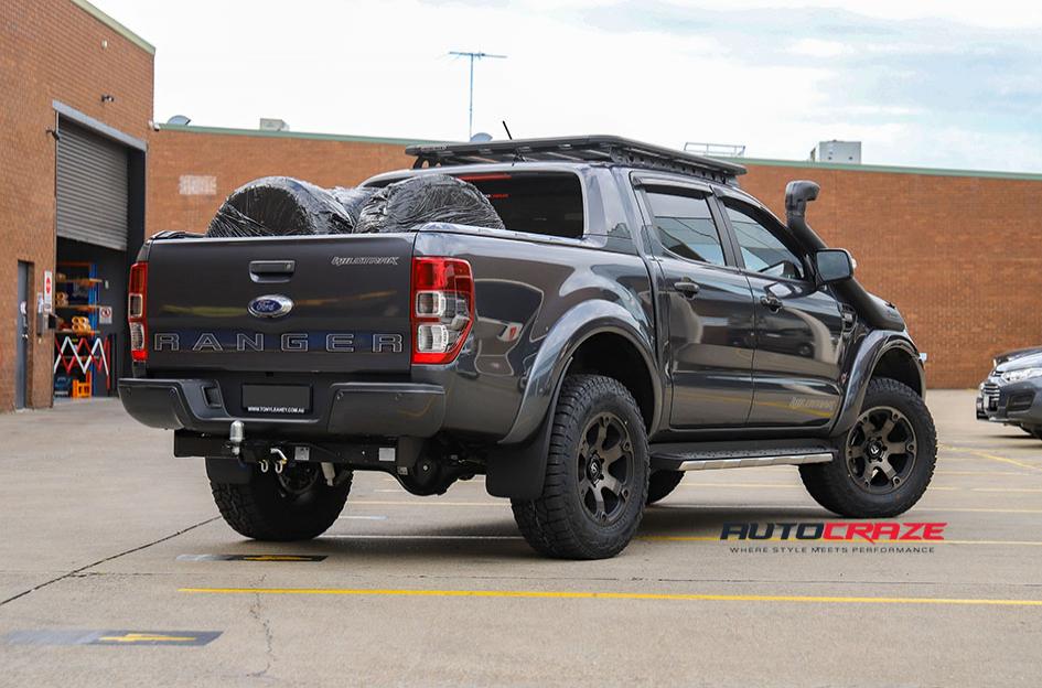 FORD RANGER VAPOR BLACK MACHINED WITH DARK TINT