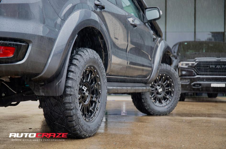 FORD EVEREST HOSS XD GLOSS BLACK