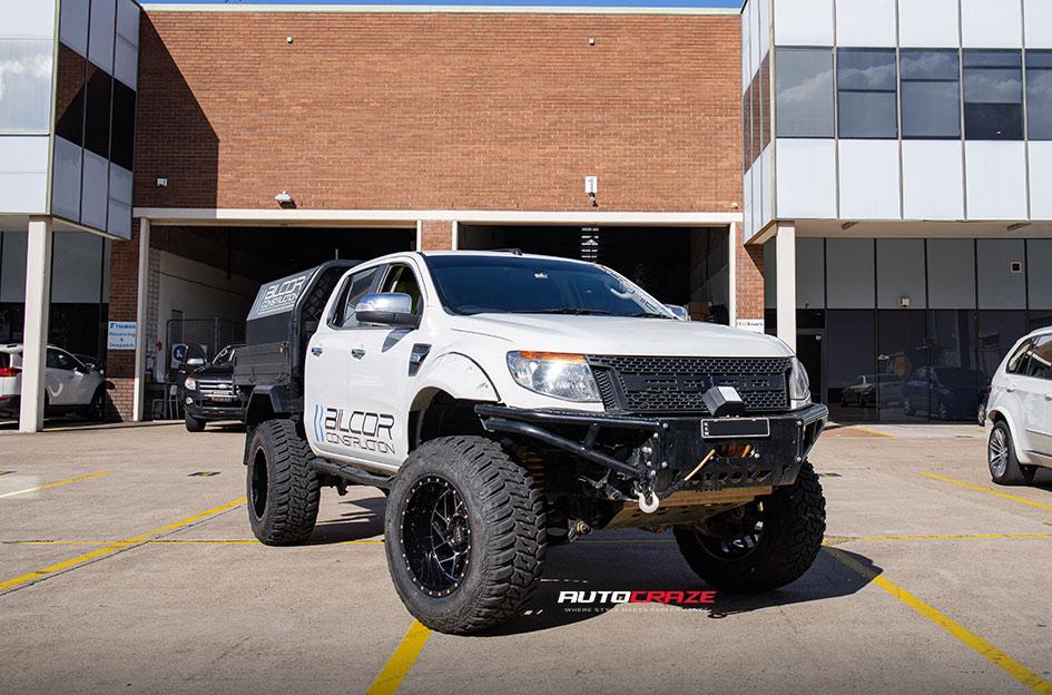 FORD RANGER MO985 GLOSS BLACK MACHINED
