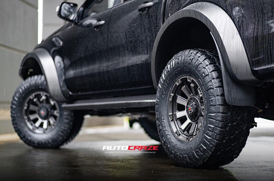 FORD RANGER RAPTOR GAUNTLET XD852 SATIN BLACK GRAY TINT