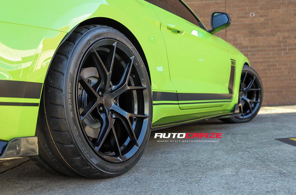 FORD MUSTANG SF10 SATIN BLACK