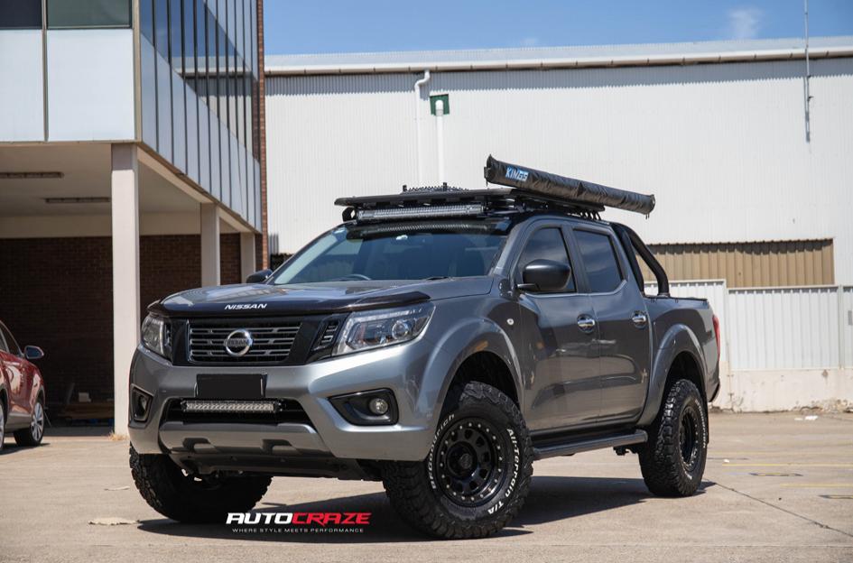 NISSAN NAVARA D LOCKER BLACK