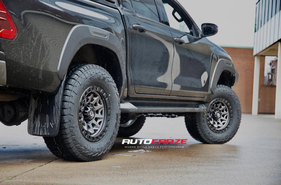 TOYOTA HILUX N80 RUGGED X COVERT MATTE ANTHRACITE BLACK RING