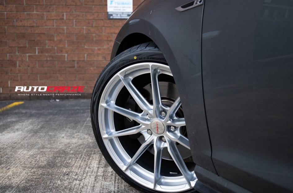 VOLKSWAGEN GOLF ZR6 POLISHED SILVER
