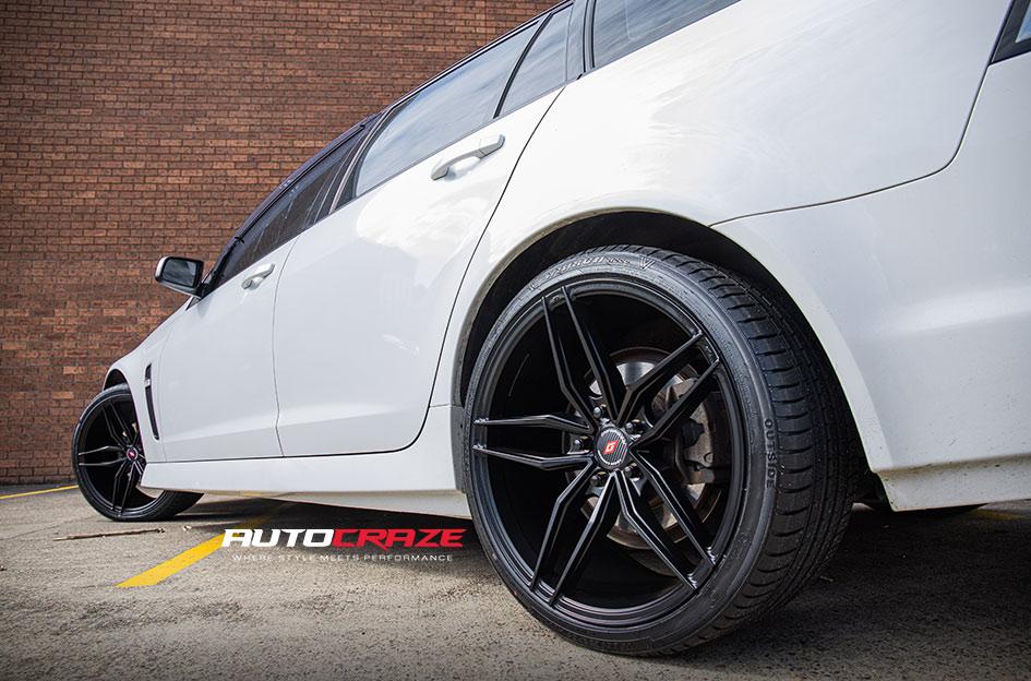 HOLDEN-COMMODORE-IFG37-BLACK