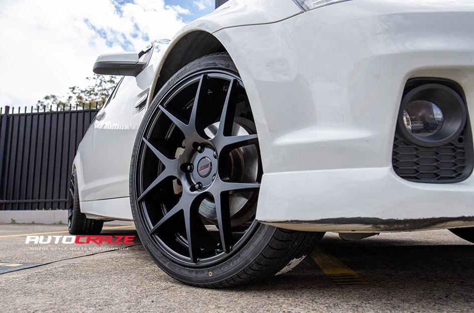HOLDEN-COMMODORE-VE-UTE-STAGE-MATTE-BLACK
