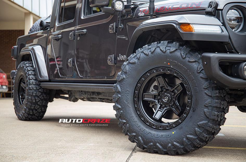 JEEP GLADIATOR KICKER MATTE BLACK