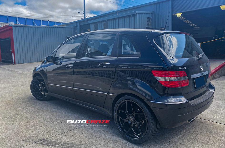 MERCEDES-B200-LEMANS-GLOSS-BLACK