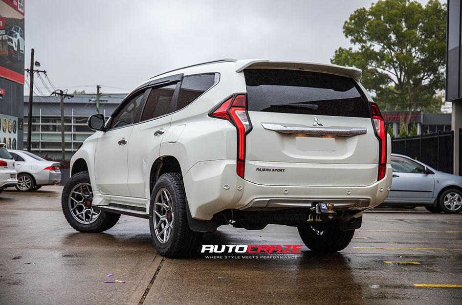 MITSUBISHI TRITON SABBATH HYPERBLACK
