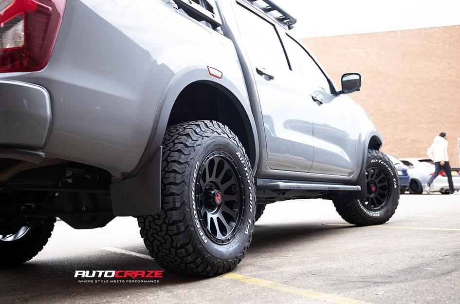 NISSAN NAVARA VICTIM MATTE BLACK