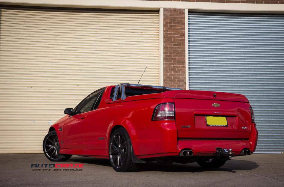 HOLDEN-COMMODORE-MISANO-MATTE-GUN-METAL