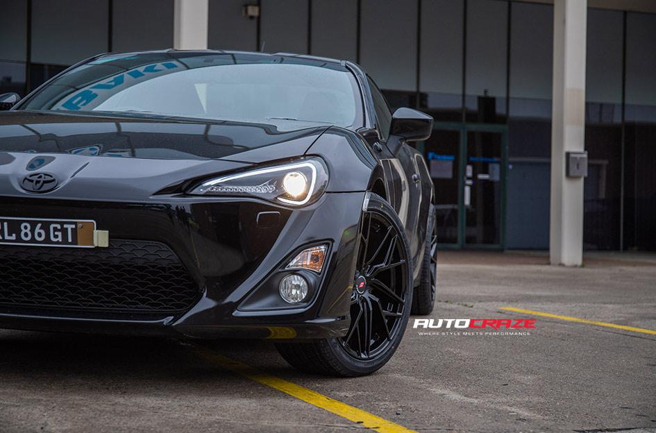TOYOTA 86 IFG44 GLOSS BLACK