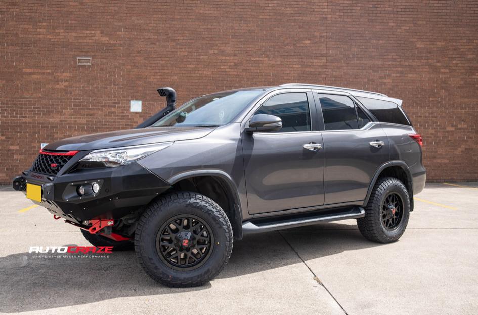 TOYOTA FORTUNER JUDGE MATTE BLACK