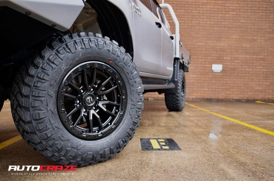 TOYOTA HILUX N80 4WD REBEL MATTE BLACK