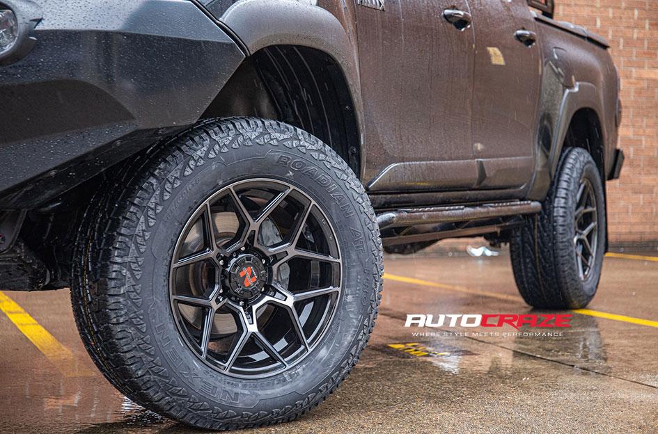 TOYOTA HILUX 4WD SABBATH HYPERBLACK