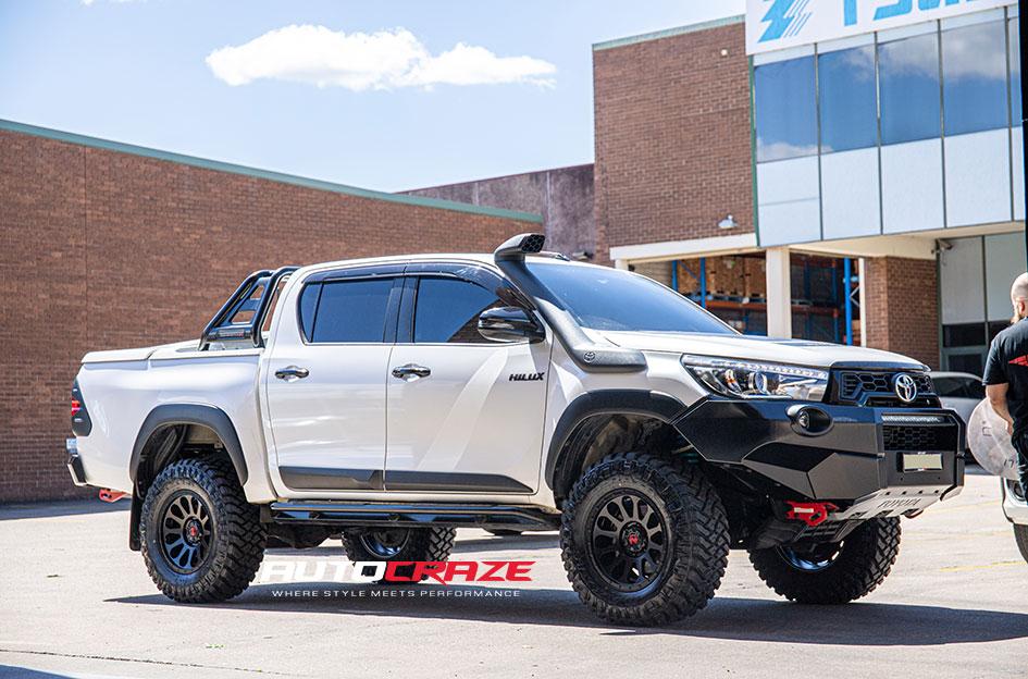 TOYOTA HILUX N80 4WD VICTIM MATTE BLACK